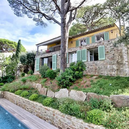 Viviane Superb In The Tropez Next To The Beaches *